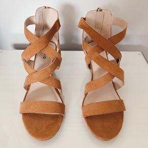 Torrid wedge 12 wide